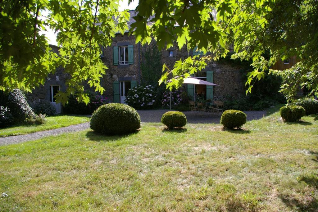 Chambre D'Hotes De Pirieuc Meillac Exterior foto